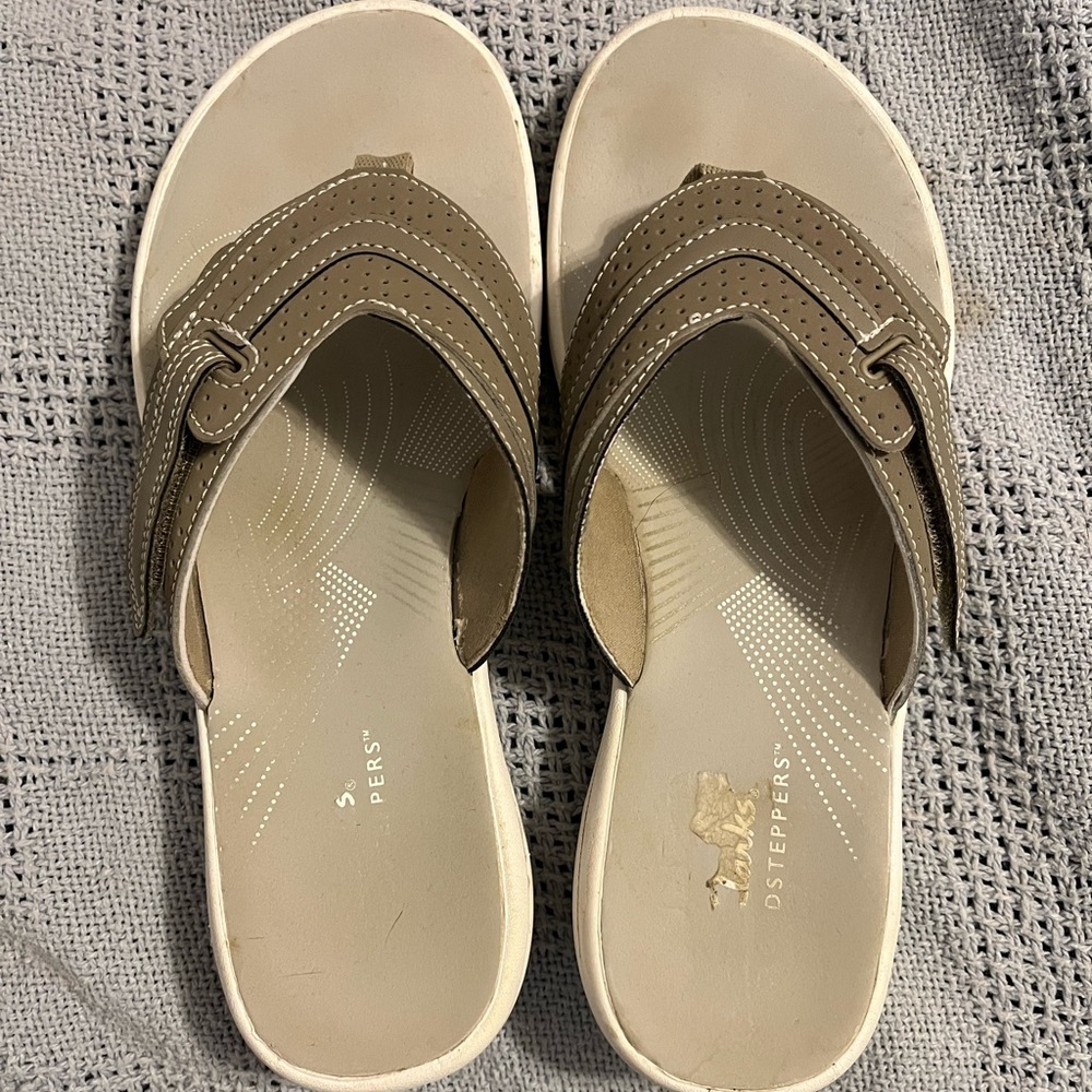 Clark’s Cloudstepper slip on sandals